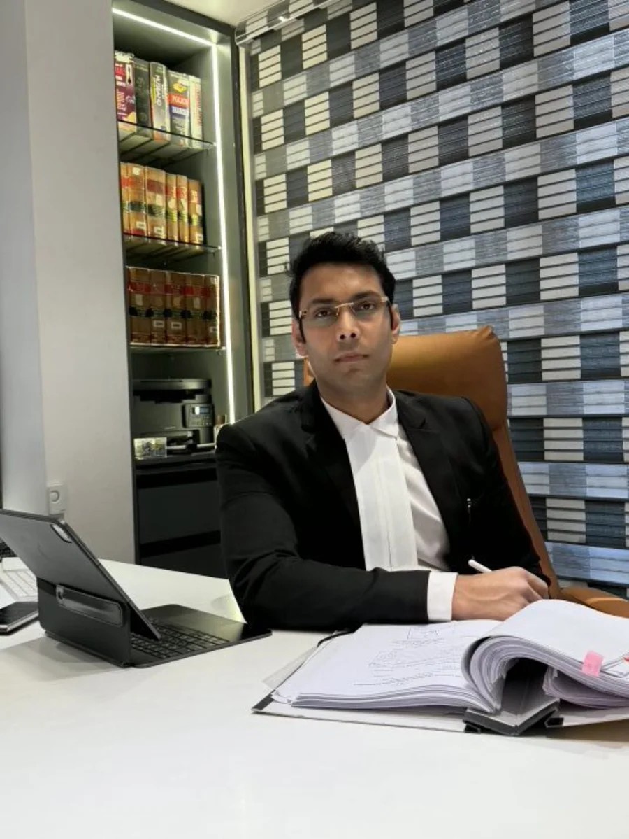 Kanisth Manuja, Founding Partner at Manuja Advocates